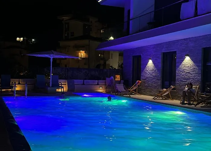 Pool & Sauna Elia Residnece