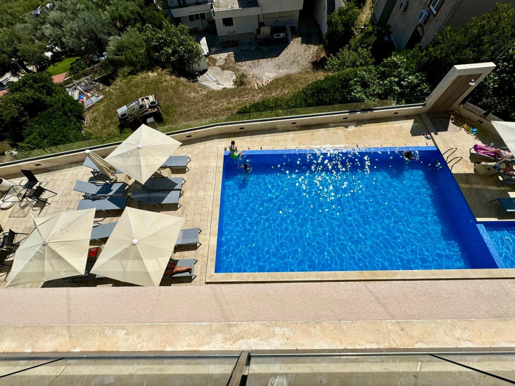 Pool & Sauna Elia Residnece *